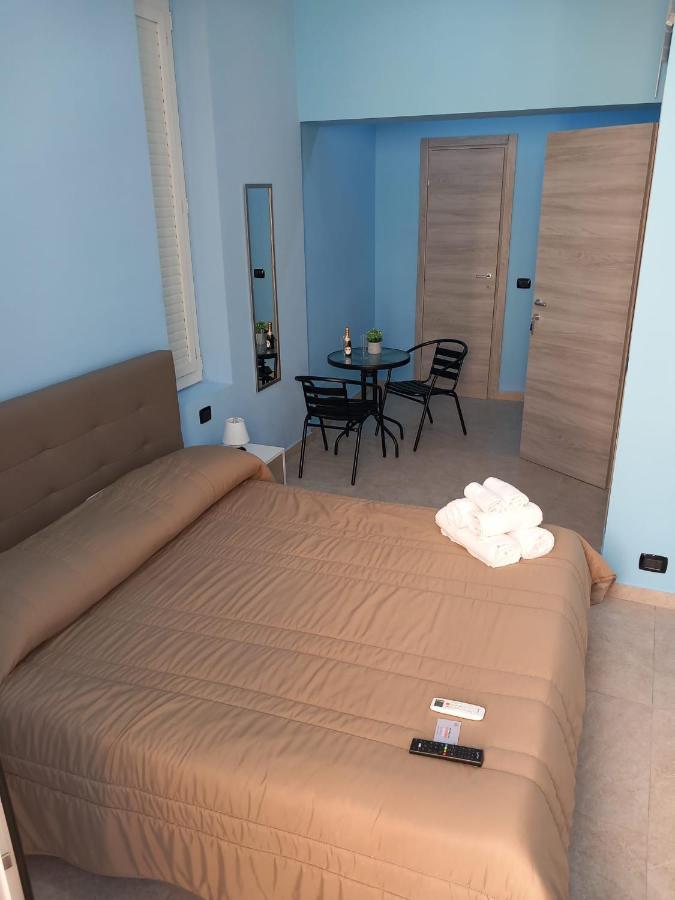 Greth House Bed & Breakfast เนเปิลส์ ภายนอก รูปภาพ