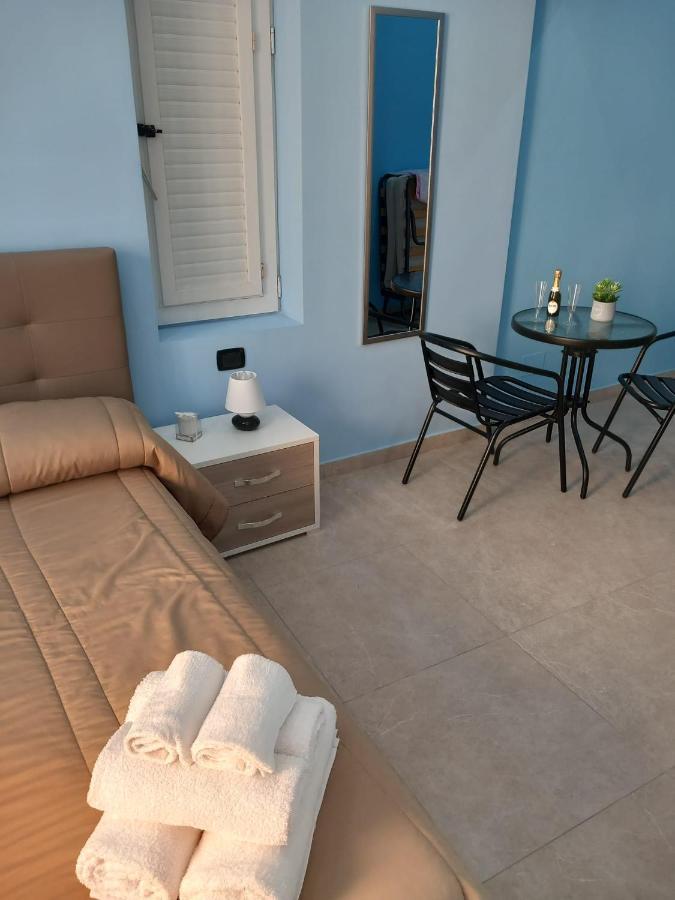 Greth House Bed & Breakfast เนเปิลส์ ภายนอก รูปภาพ
